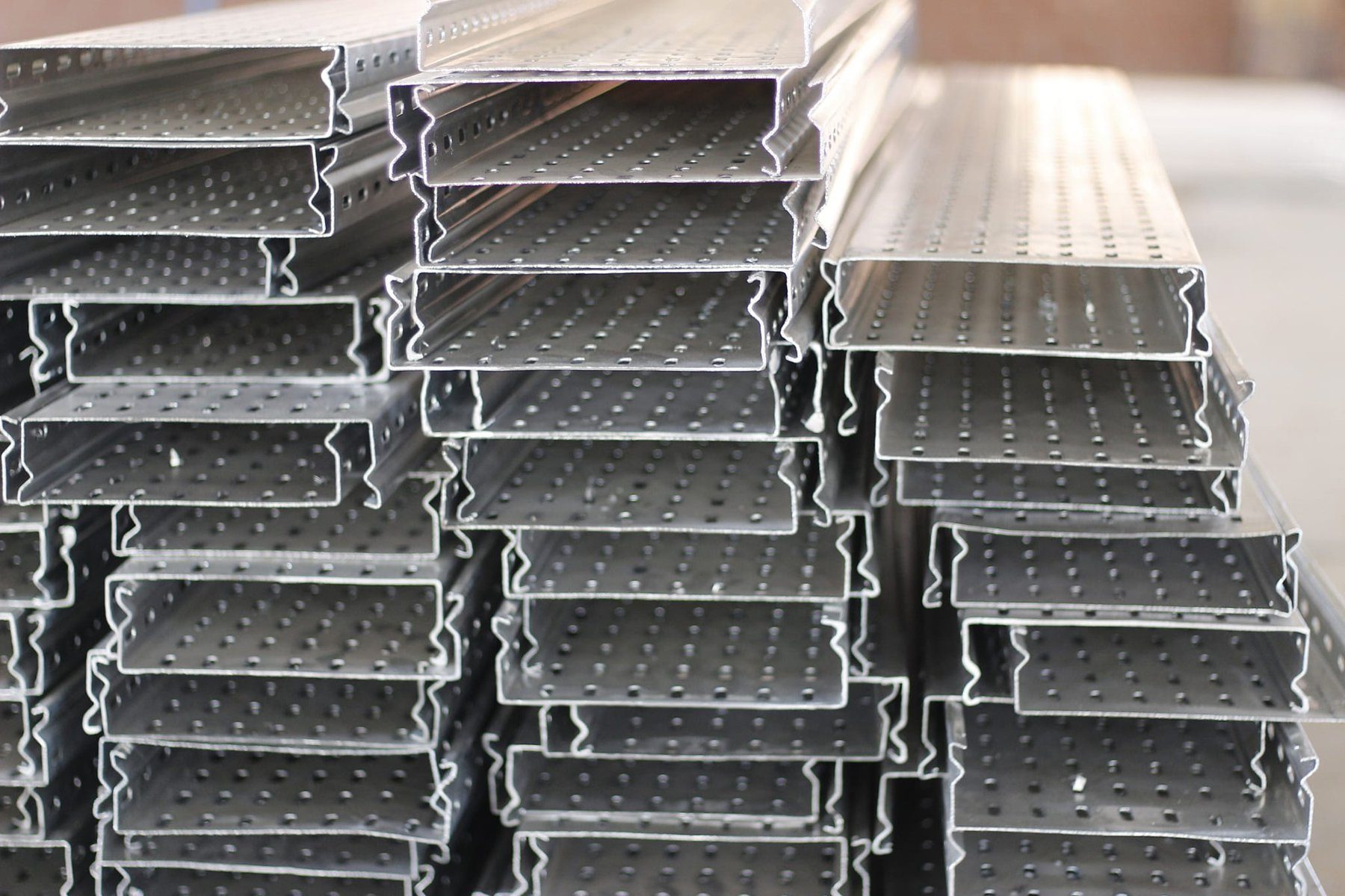 Pre-galvanized cable tray
